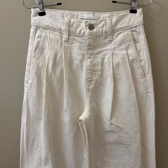 Aritzia Denim Forum The Belinda Hi-rise Wide pleated trouser Jeans size 24 white - Picture 5 of 15